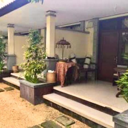 Gina'S Guest House Sanur Dış mekan fotoğraf